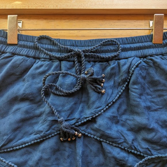 Try B shorts - Picture 7 of 7